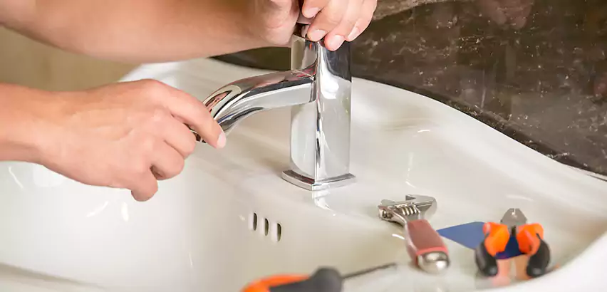 Bathtub Faucet Replacement in North Babylon